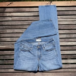 Woman's Lite Blue Boot Cut Bull Head Jeans SZ 3R